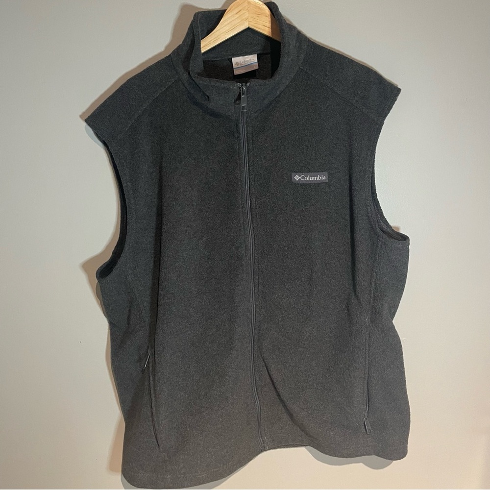 Columbia Black Full‑Zip Fleece Vest